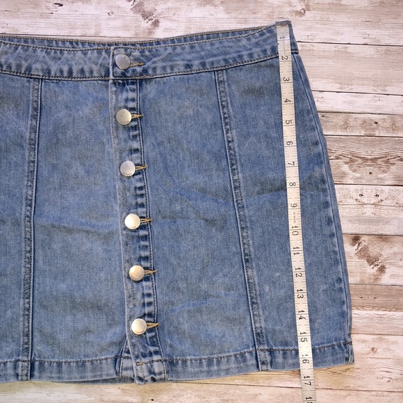 “Refuge” brand, Button-front, seamed denim mini skirt -juniors size L - Picture 15 of 15